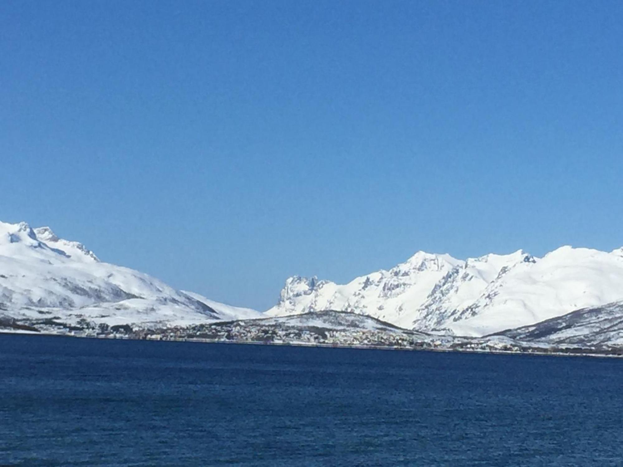 Your Home Away From Home, Apartment 2 Tromso Bagian luar foto