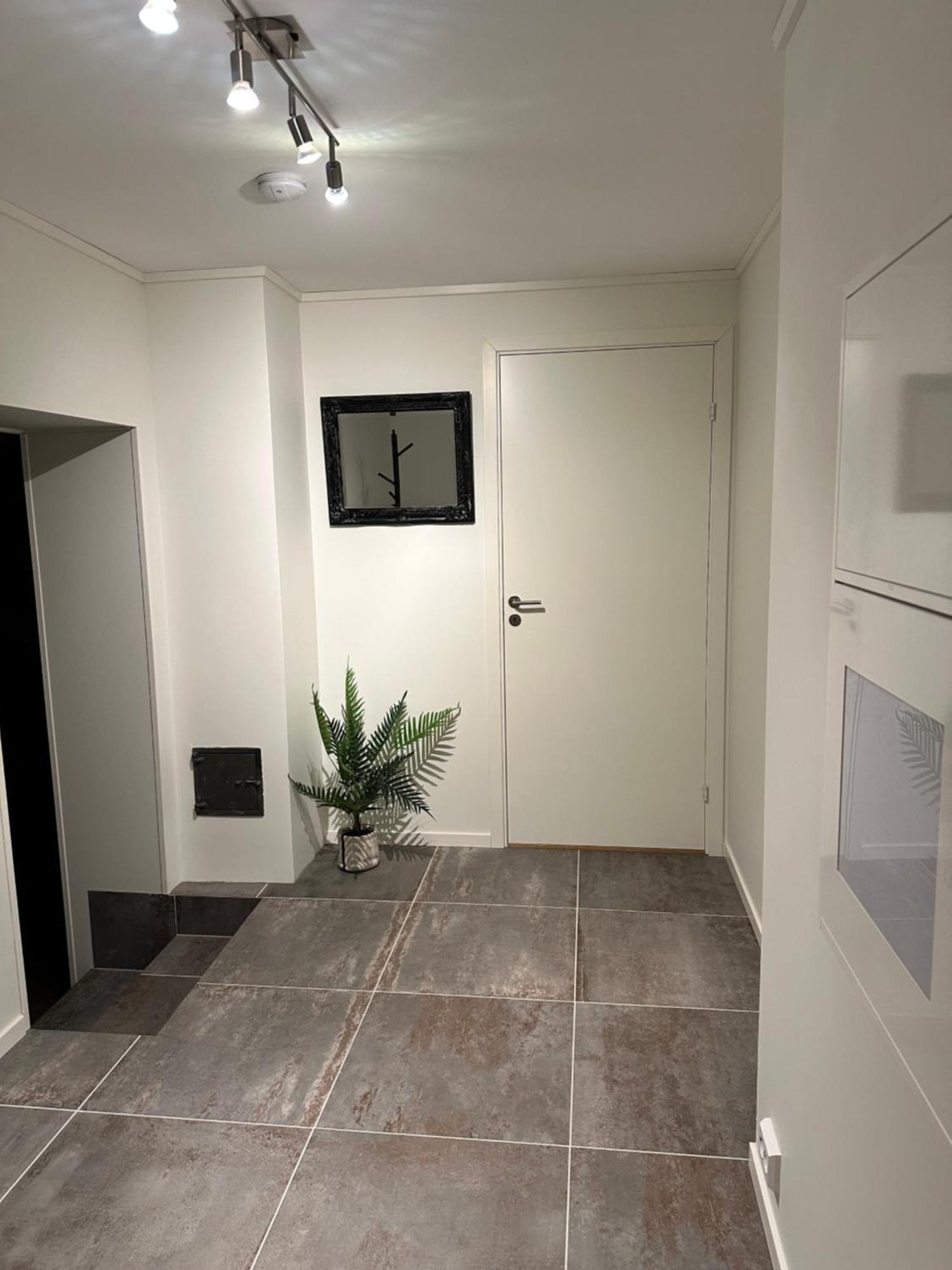 Your Home Away From Home, Apartment 2 Tromso Bagian luar foto